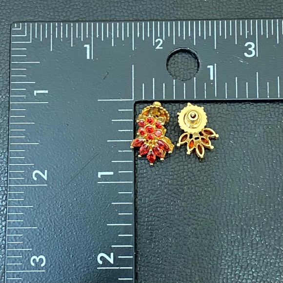 Unsigned Marquise CZ Gold-tone Flower Stud Earrings 4.8g - Picture 15 of 15